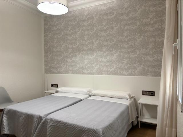 Pension Numancia Madrid Buitenkant foto